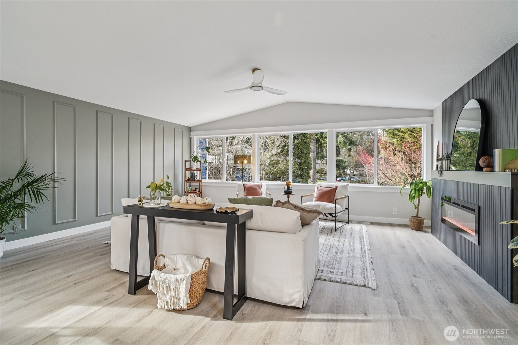 21620 84th Place West Edmonds, WA 98026 - Photo 8 of 37