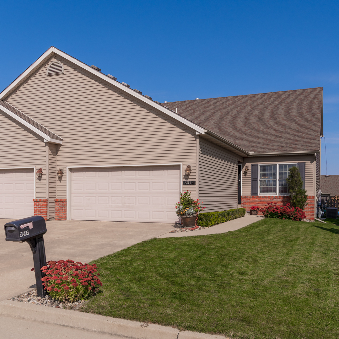 3044 Shepard Road Normal, IL 61761 - Photo 2 of 36