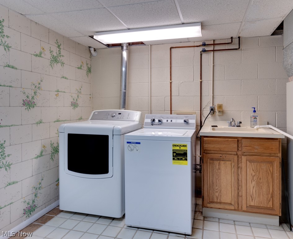 960 Hampton Ridge Drive Akron, OH 44313 - Photo 21 of 22 Roomy & bright