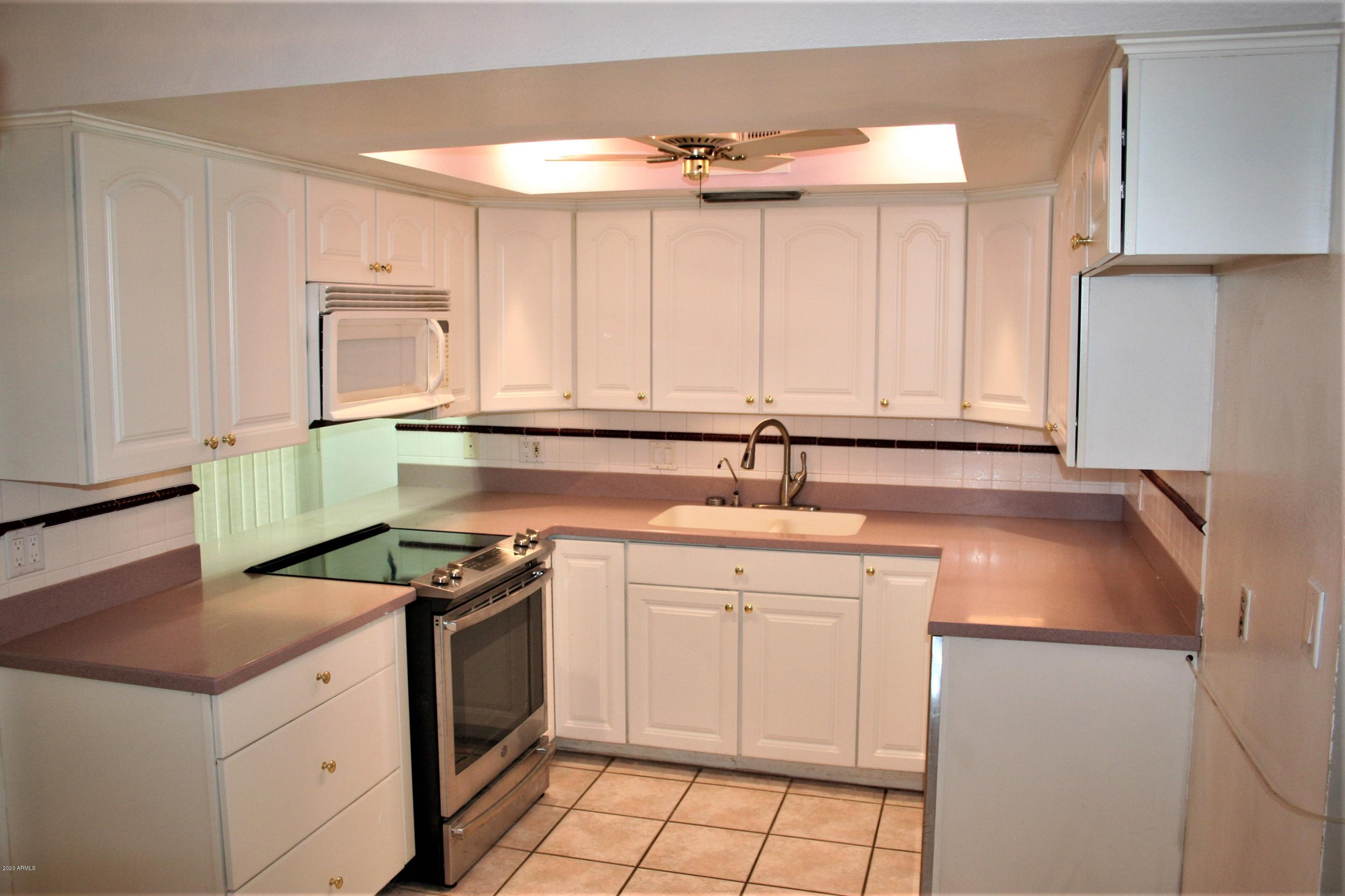 3405 South Wilson Street Tempe, AZ 85282 - Photo 5 of 21 Kitchen