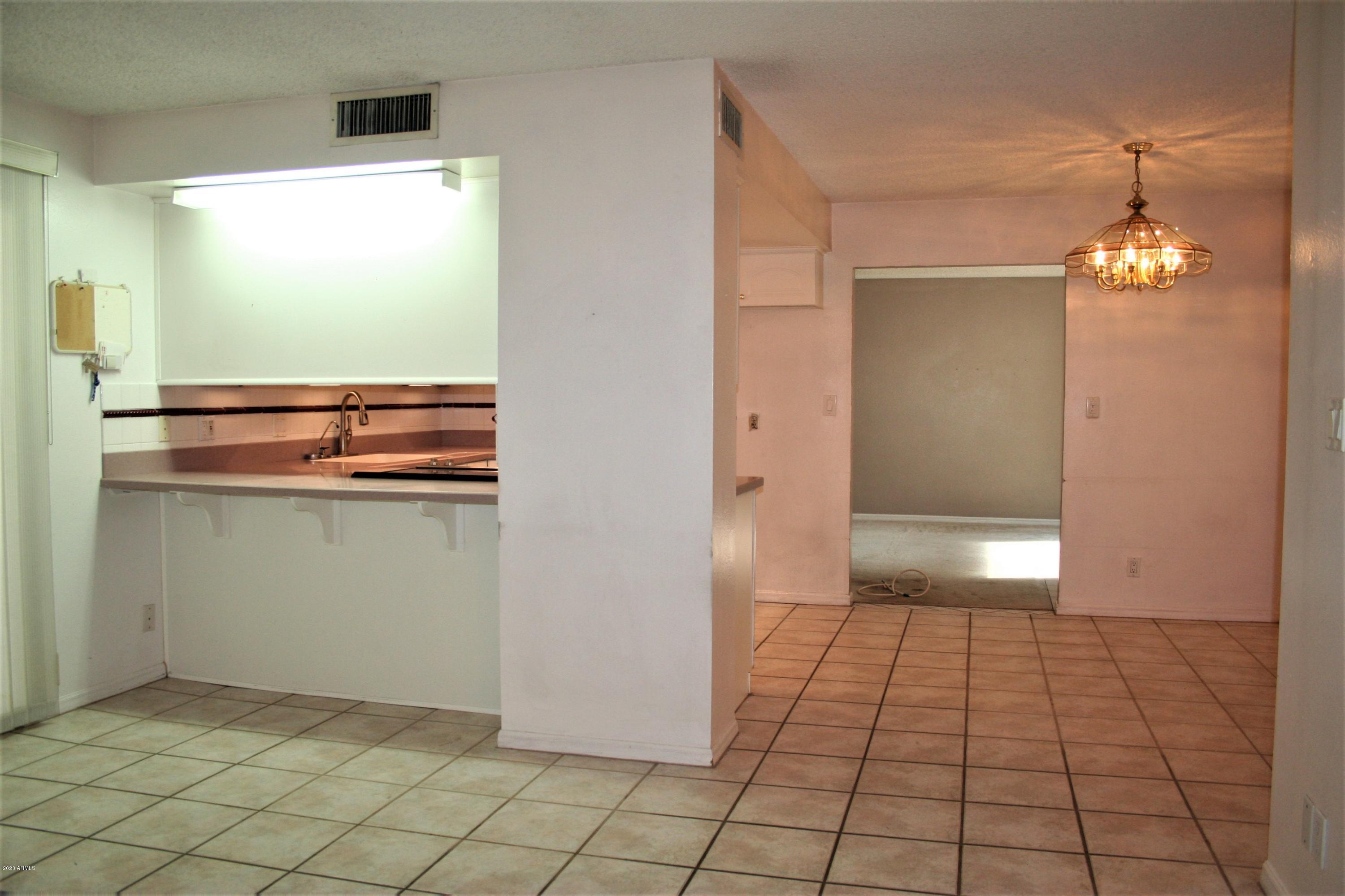 3405 South Wilson Street Tempe, AZ 85282 - Photo 8 of 21 Eat in Kitchen Area