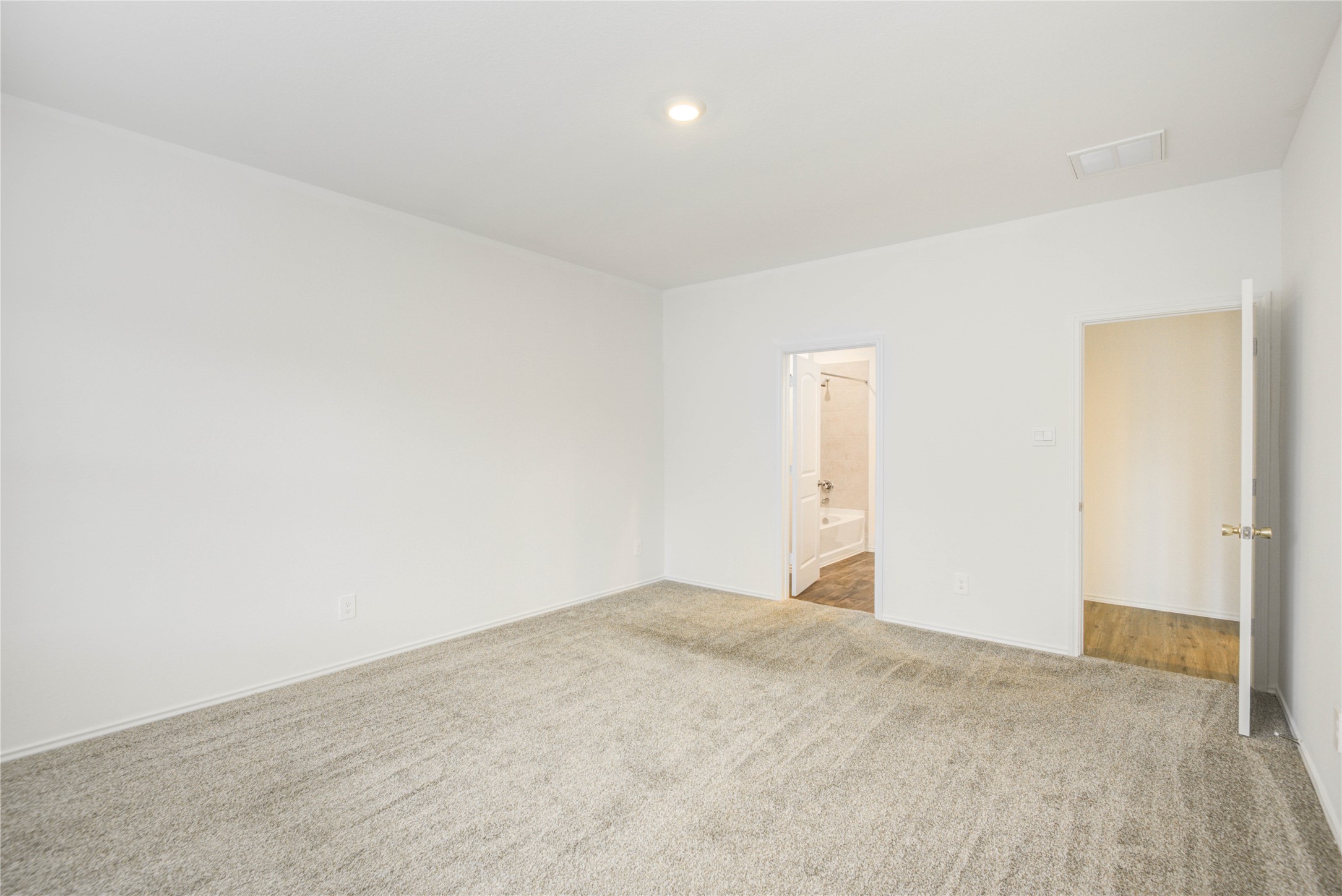 22503 Aspen Tarn Trail Spring, TX 77373 - Photo 12 of 28 Flexible main-level layout ideal for entertaining or relaxing.