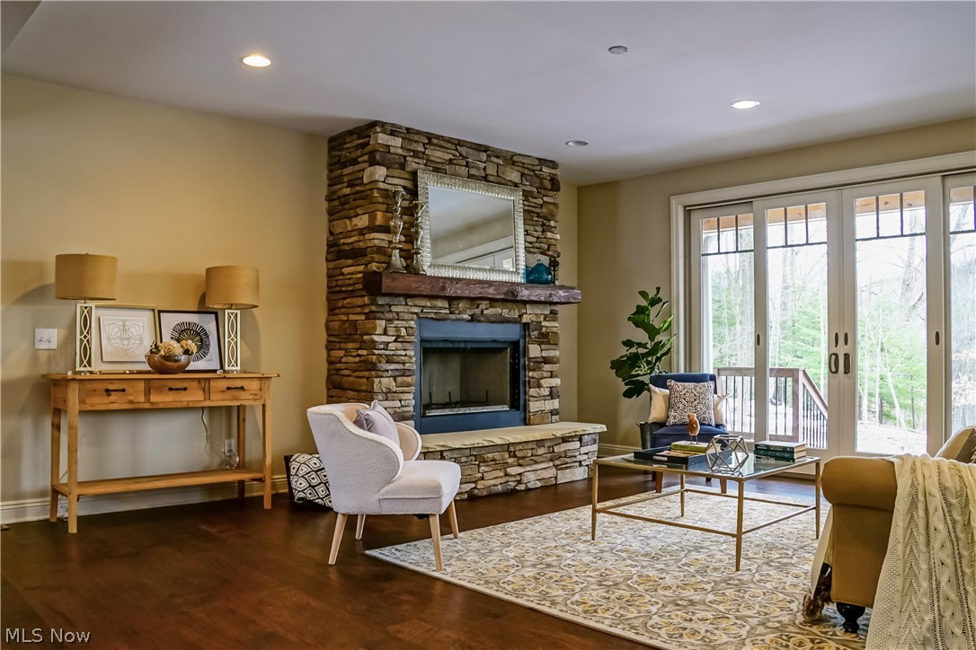 7805 Kinsman Road Novelty, OH 44072 - Photo 4 of 35