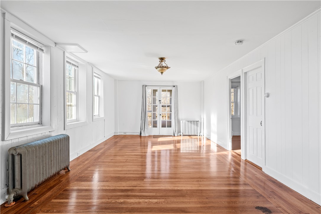 31 Wordell Lane Little Compton, RI 02837 - Photo 20 of 46 Family Room
