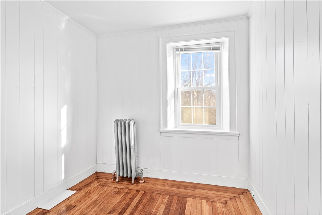 31 Wordell Lane Little Compton, RI 02837 - Photo 21 of 46 Office/Room off Family Room