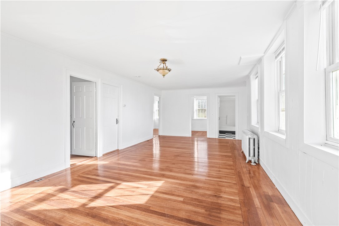 31 Wordell Lane Little Compton, RI 02837 - Photo 26 of 46 Family Room