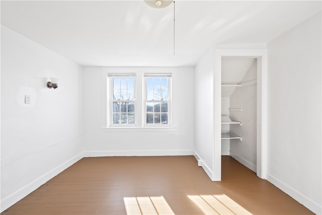 31 Wordell Lane Little Compton, RI 02837 - Photo 40 of 46 Bed Room 3