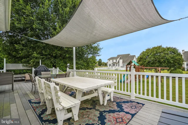 a view of a house with a big yard