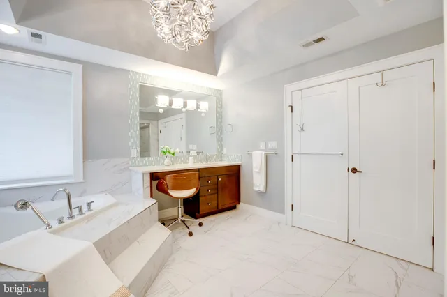 $2,300,000 | 510 Walker Street Southwest, Vienna, VA 22180