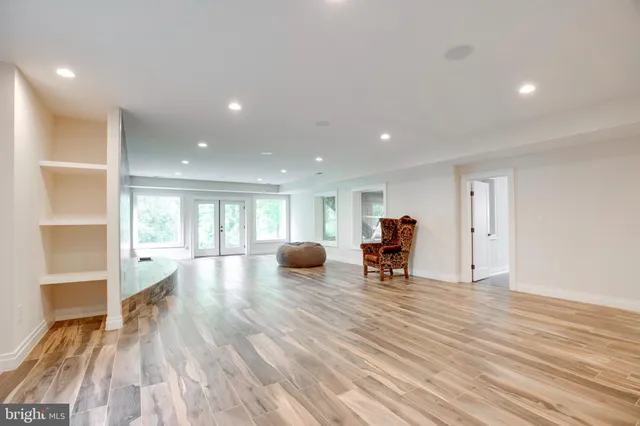 $2,300,000 | 510 Walker Street Southwest, Vienna, VA 22180