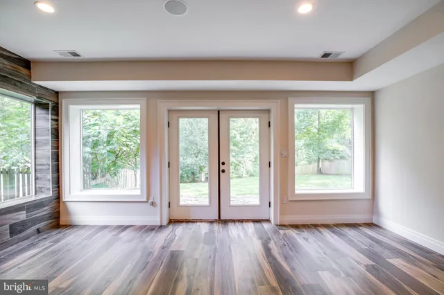 $2,300,000 | 510 Walker Street Southwest, Vienna, VA 22180