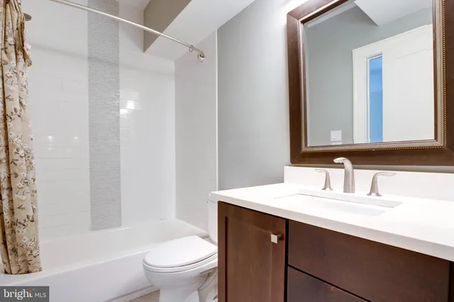 $2,300,000 | 510 Walker Street Southwest, Vienna, VA 22180