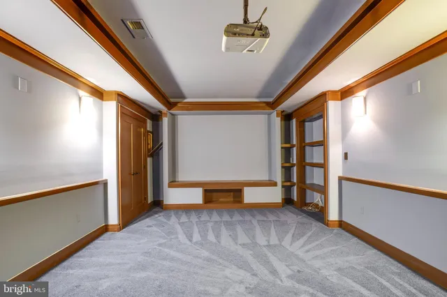 $2,300,000 | 510 Walker Street Southwest, Vienna, VA 22180