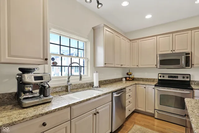 $465,000 | 70 Guilford Trail Drive, Unit 1, Carmel, IN 46032