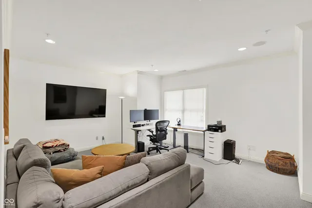 $465,000 | 70 Guilford Trail Drive, Unit 1, Carmel, IN 46032