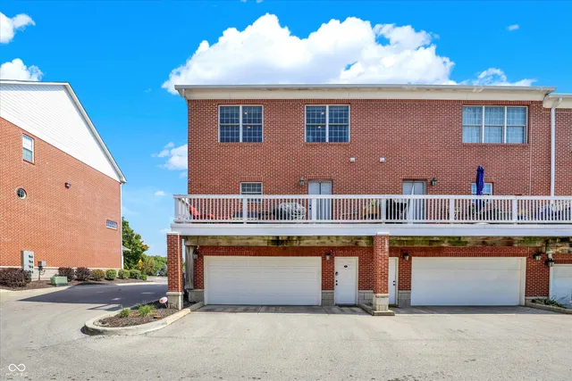 $465,000 | 70 Guilford Trail Drive, Unit 1, Carmel, IN 46032