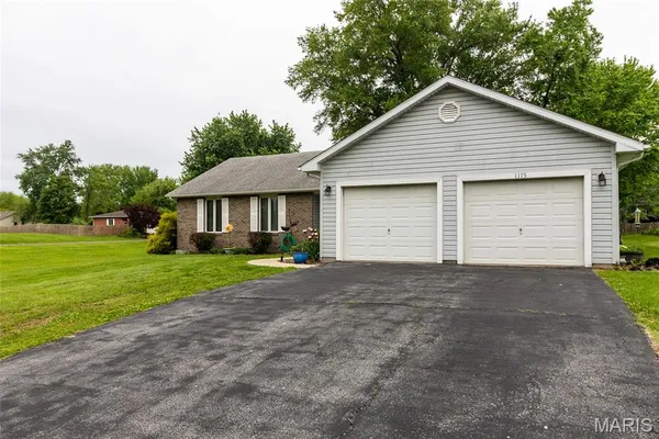 $250,000 | 1175 San Juan Drive, Edwardsville, IL 62025