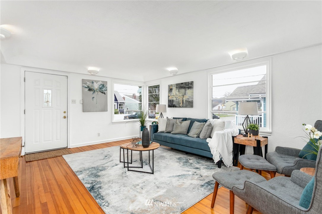 415 Williams Avenue North Renton, WA 98057 - Photo 5 of 36 Gallery Image 5