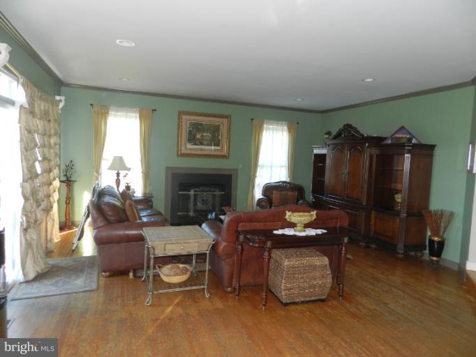 38 Winning Colors Road Stafford, VA 22556 - Photo 9 of 13 Living Room with exit to rear decking.