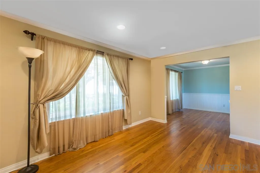 10382 Loma Rancho Drive Spring Valley, CA 91978 - Photo 9 of 22 Gallery Image 9