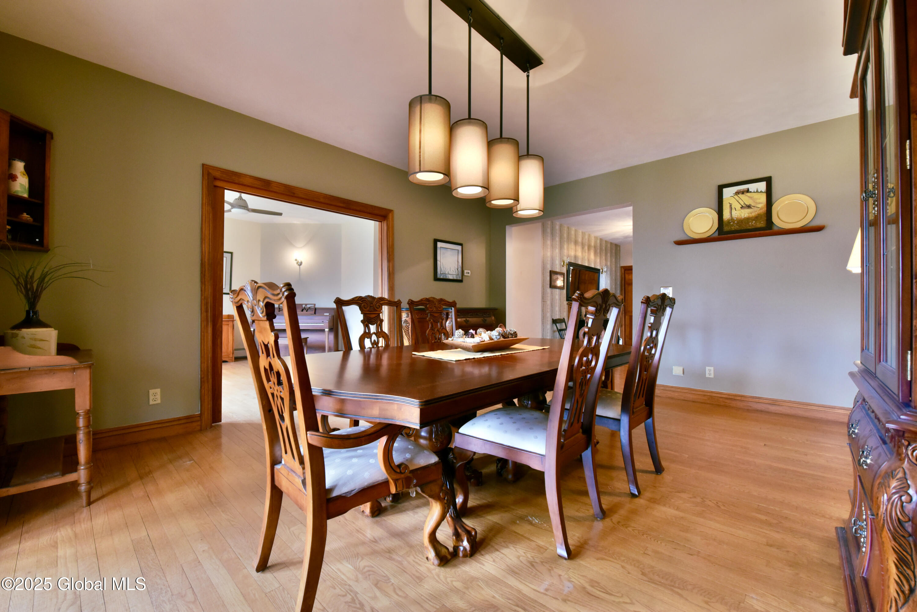 212 Anthony Road Halfmoon, NY 12065 - Photo 18 of 63 8