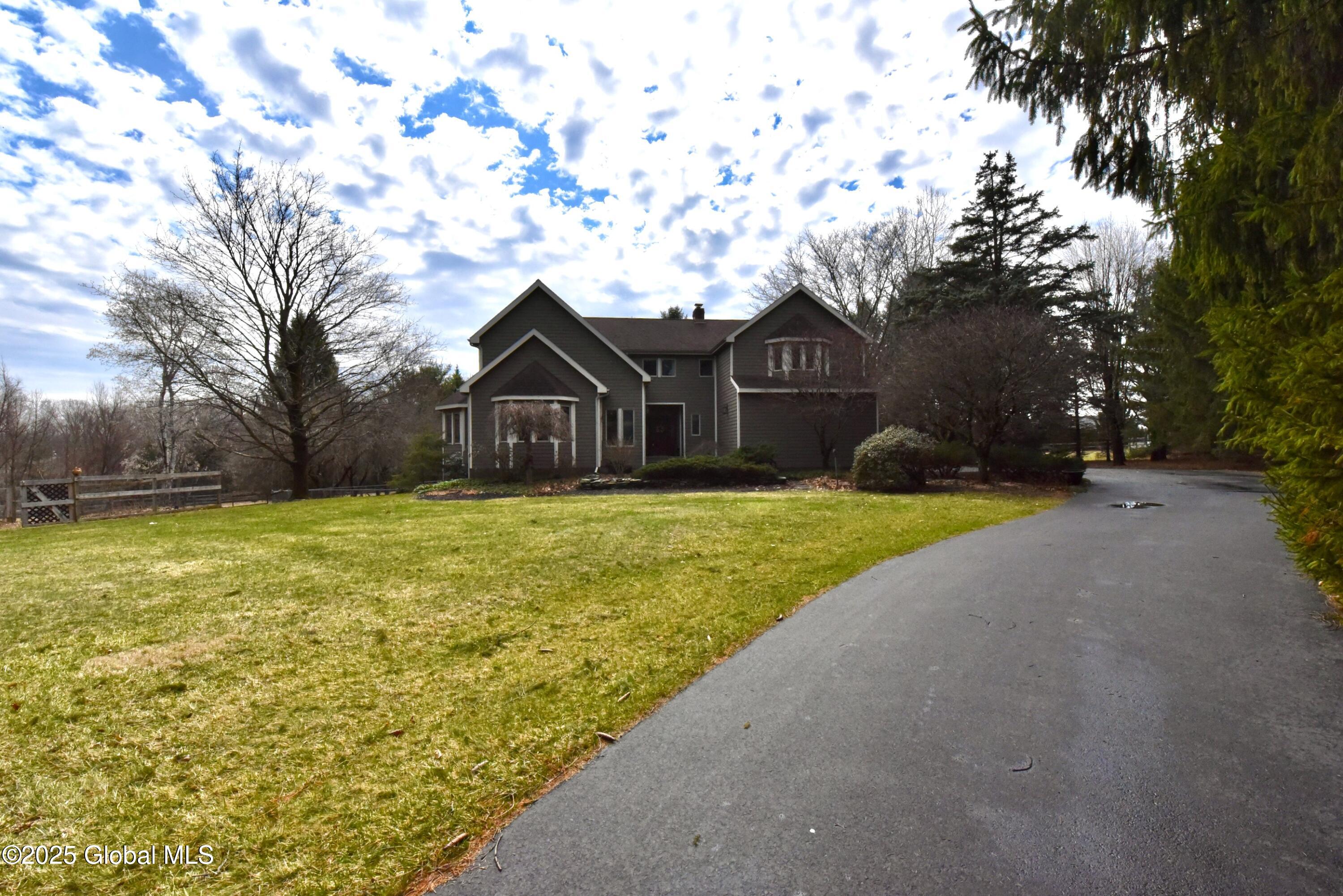 212 Anthony Road Halfmoon, NY 12065 - Photo 3 of 63 4
