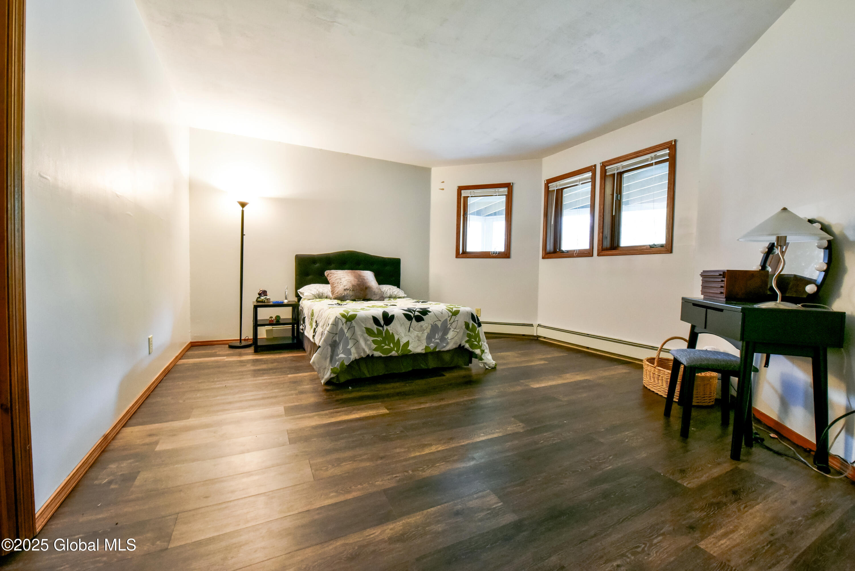 212 Anthony Road Halfmoon, NY 12065 - Photo 33 of 63 47