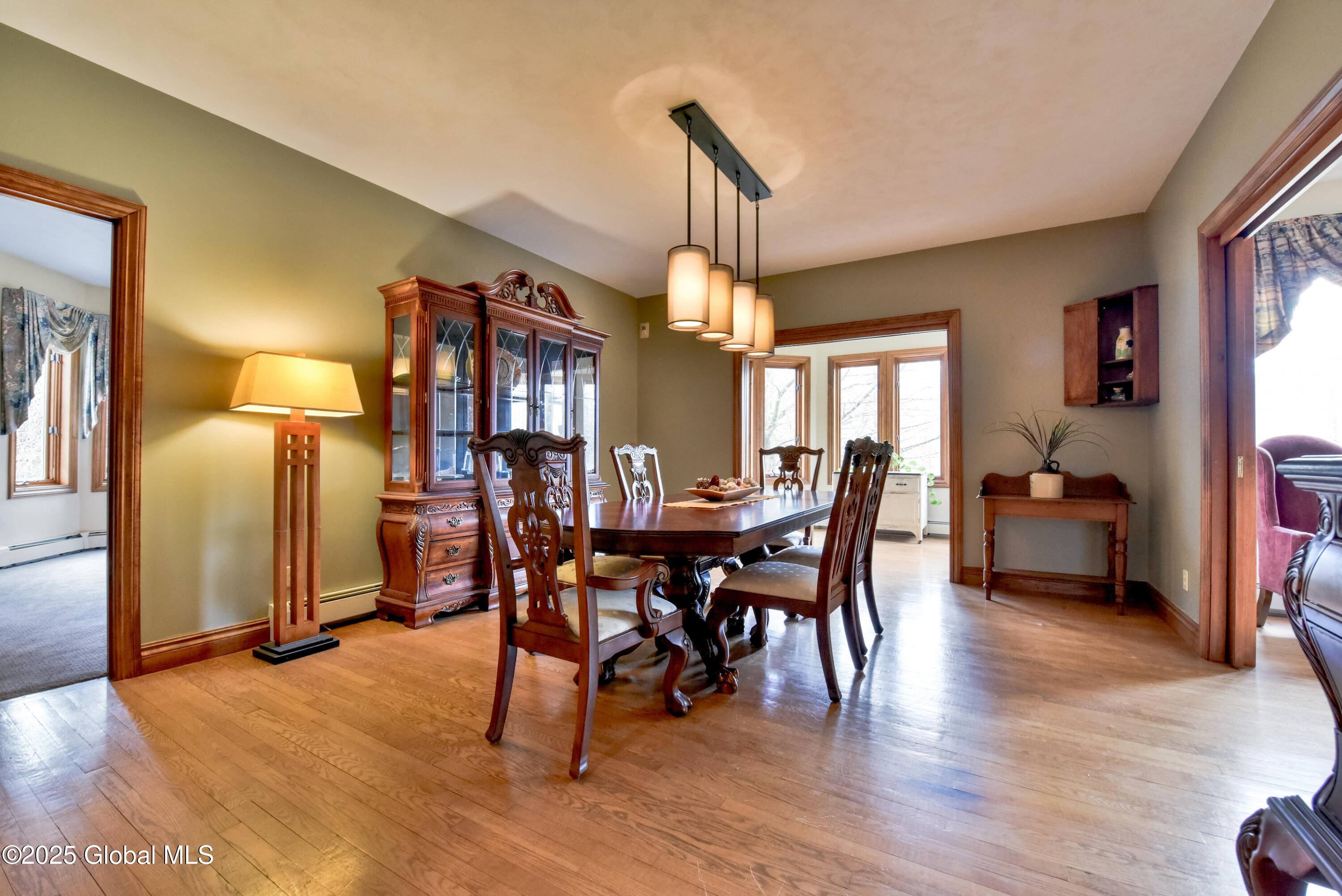 212 Anthony Road Halfmoon, NY 12065 - Photo 6 of 63 7
