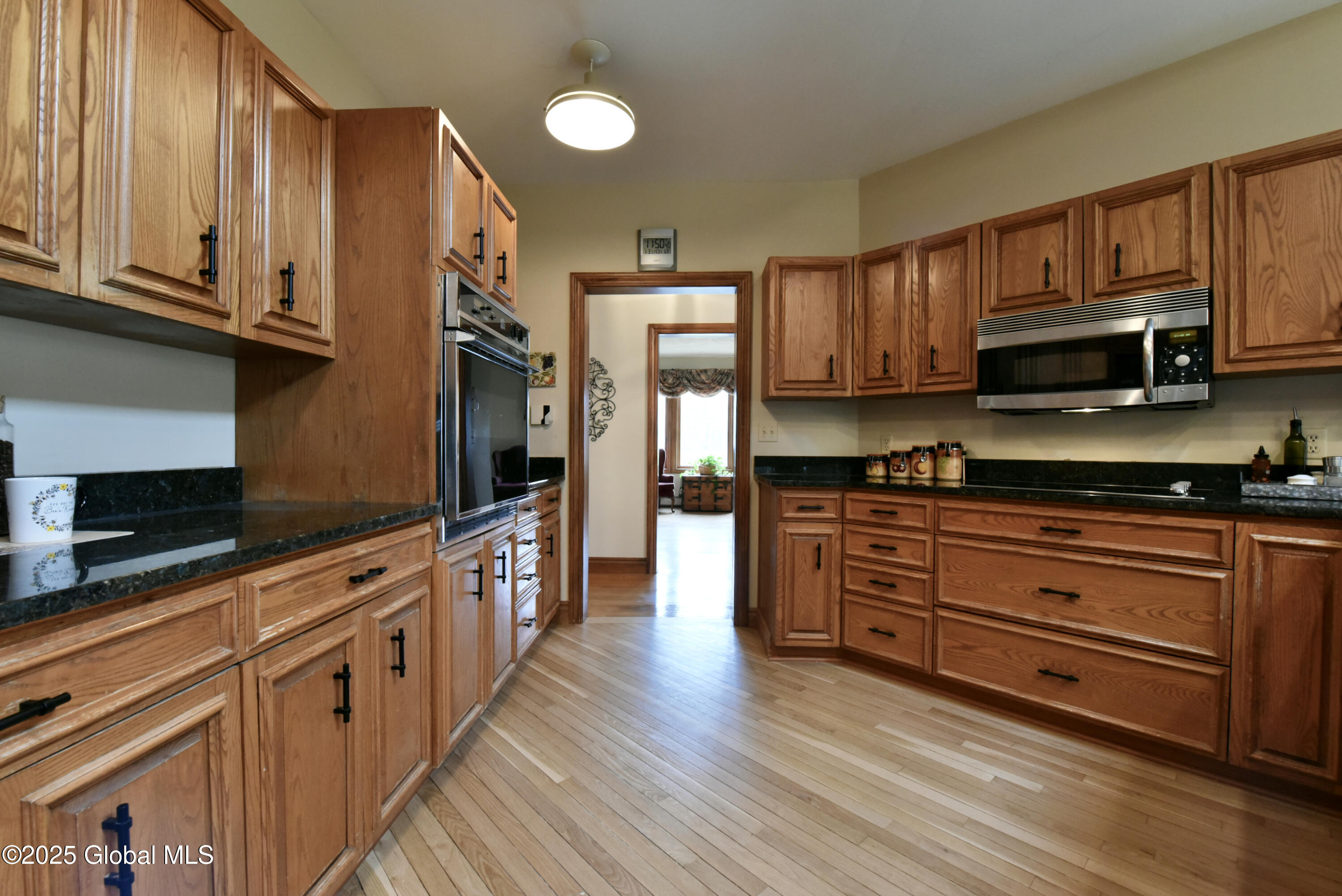 212 Anthony Road Halfmoon, NY 12065 - Photo 7 of 63 22