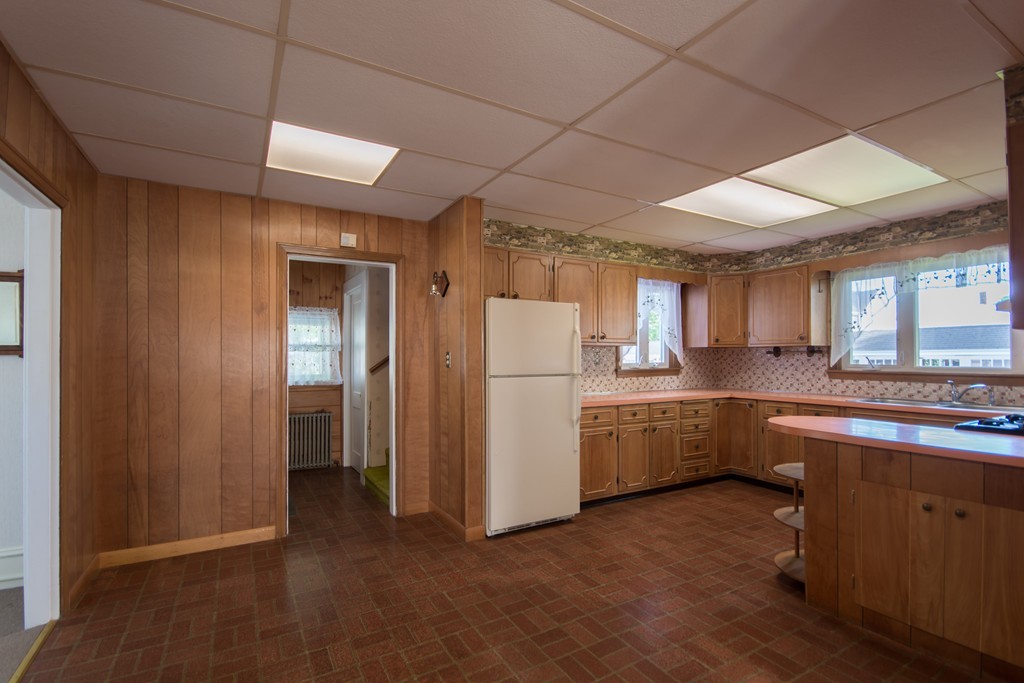 45 Niagara Street Fall River, MA 02721 - Photo 8 of 27 Gallery Image 8