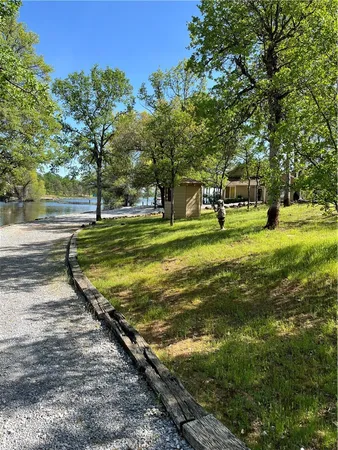 $525,000 | 19988 Paso Robles Avenue, Redding, CA 96003