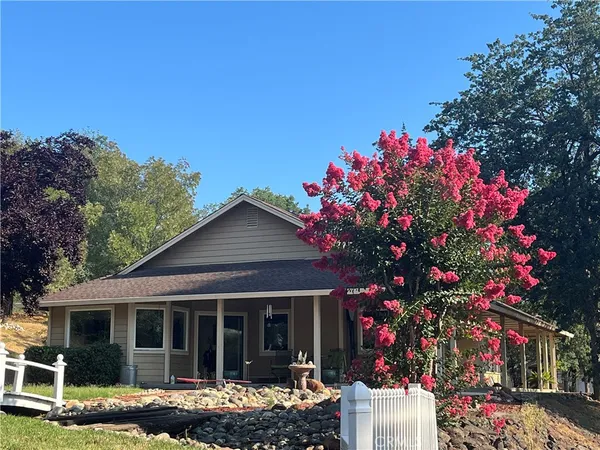 $525,000 | 19988 Paso Robles Avenue, Redding, CA 96003