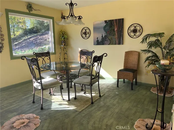 $525,000 | 19988 Paso Robles Avenue, Redding, CA 96003