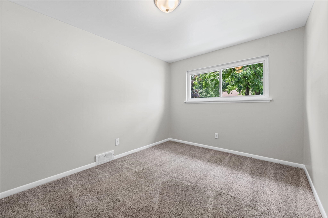 20436 Inkster Road Redford, MI 48240 - Photo 12 of 21