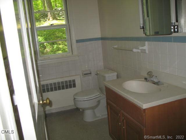 569 Belden Hill Road Norwalk, CT 06850 - Photo 12 of 21 Main Floor Bathroom