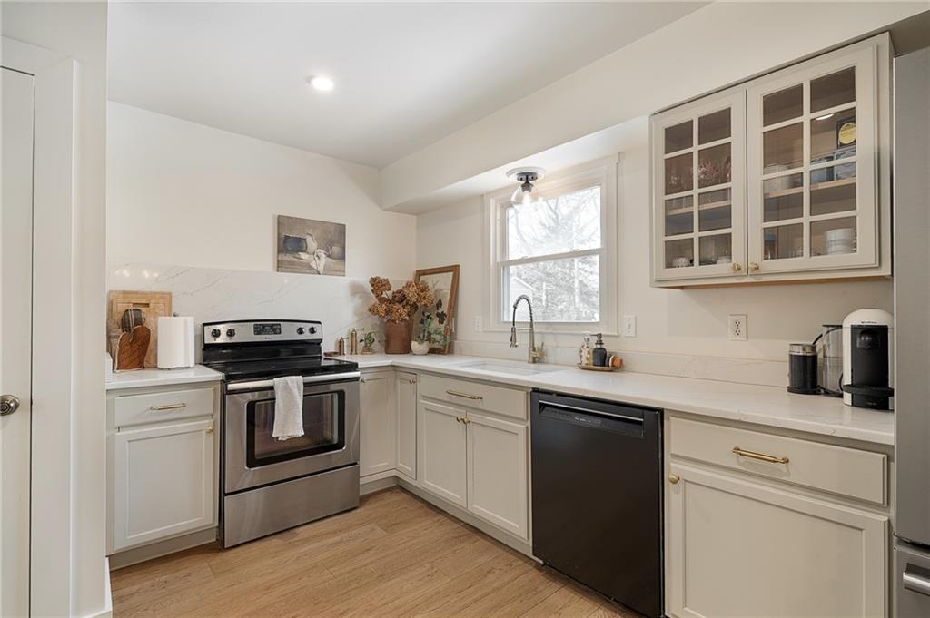 8704 West 72nd Street Merriam, KS 66204 - Photo 18 of 49