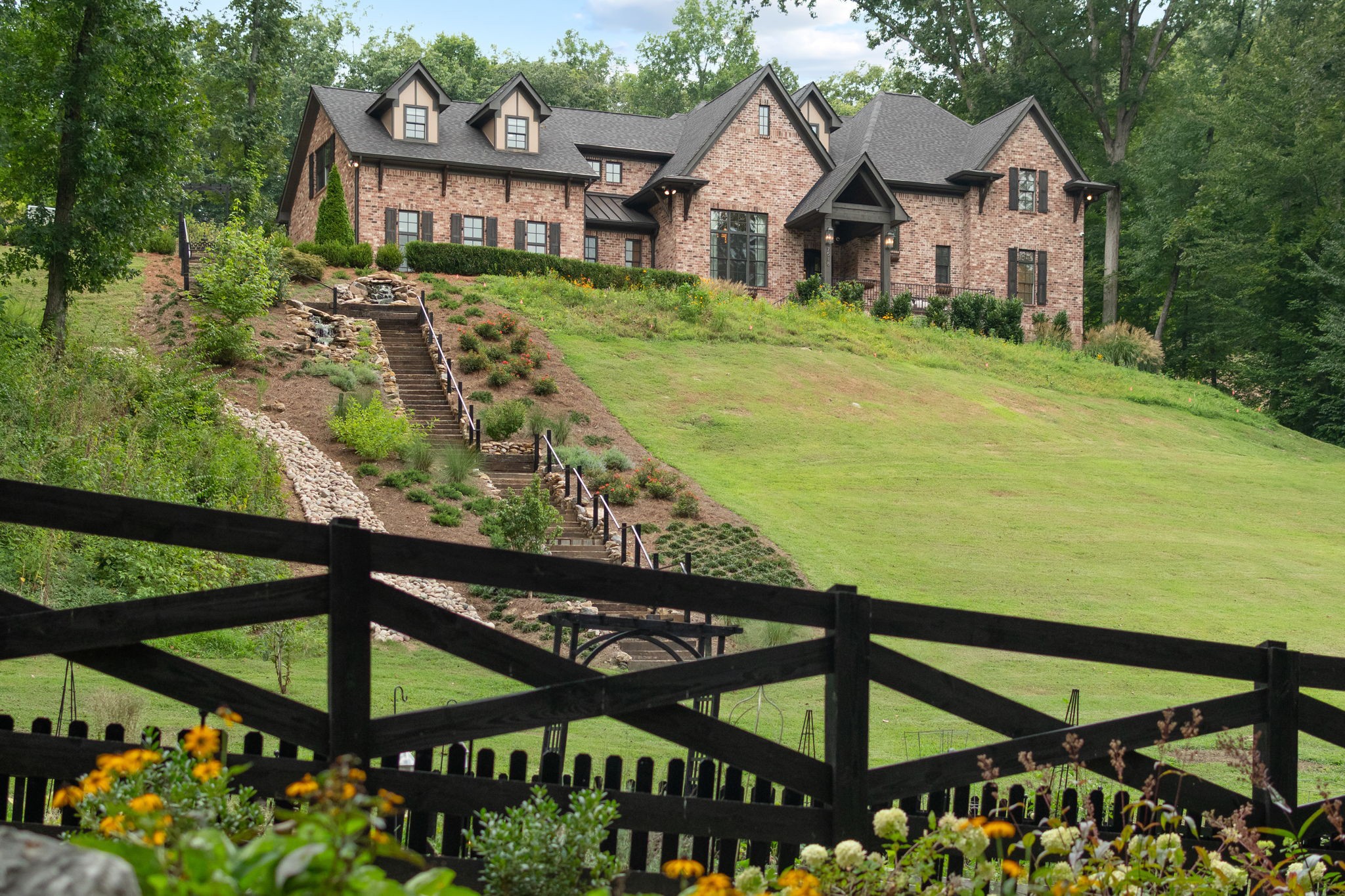 7518 River Rd Pike Nashville, TN 37209 - Photo 2 of 98 Gallery Image 2