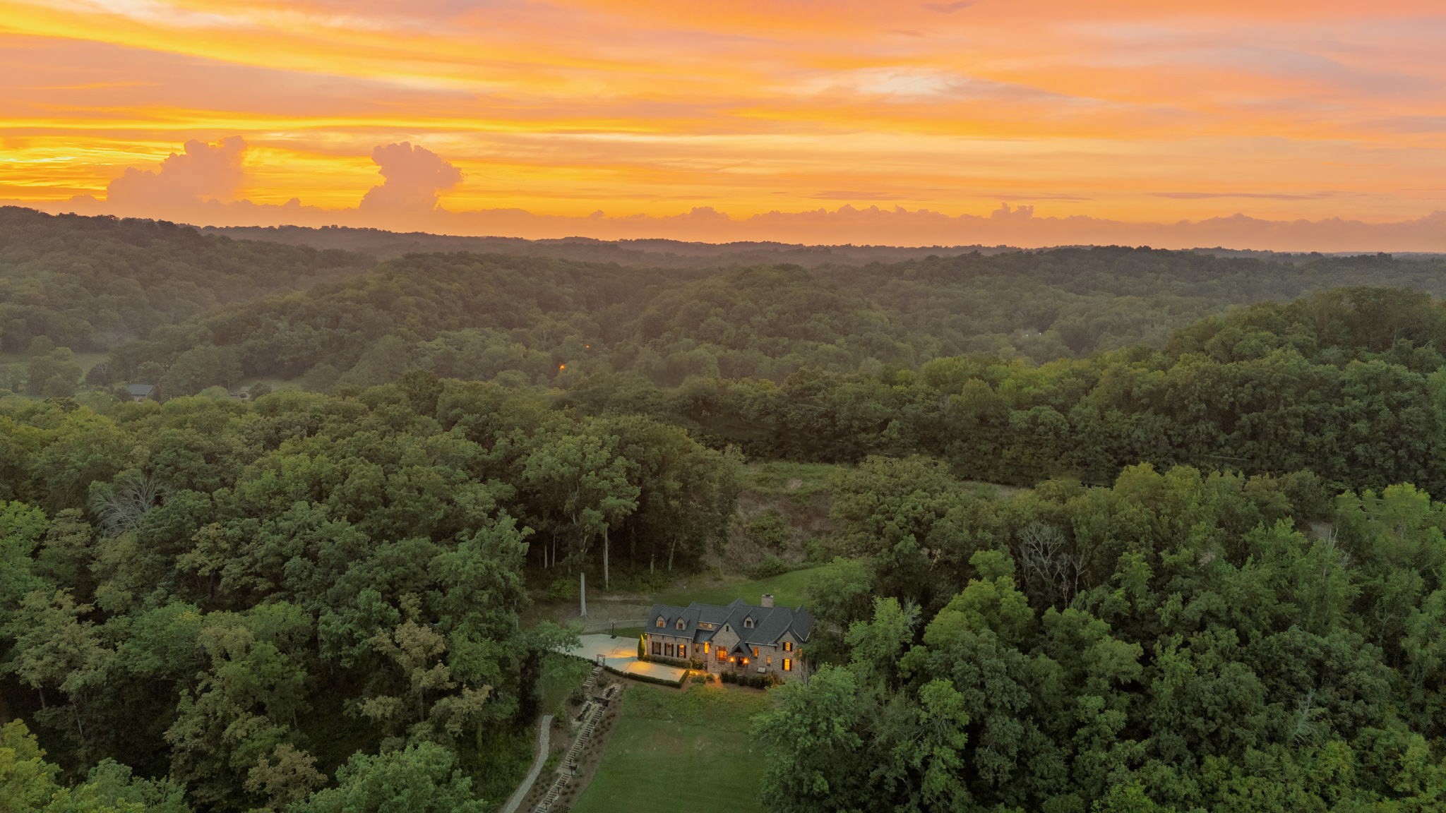 7518 River Rd Pike Nashville, TN 37209 - Photo 3 of 98 Gallery Image 3