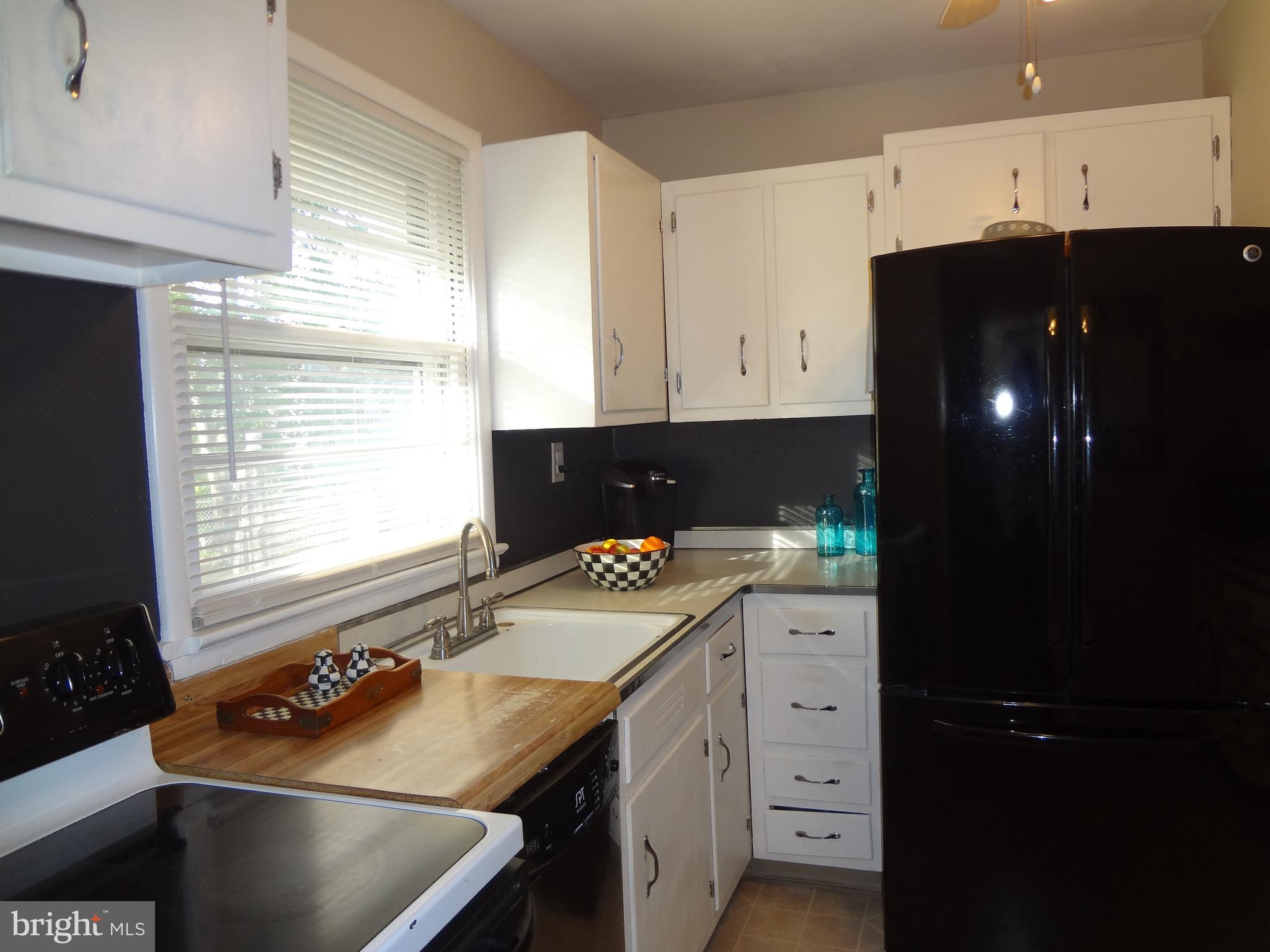 23 Overton Road Trenton, NJ 08690 - Photo 9 of 22 Gallery Image 9
