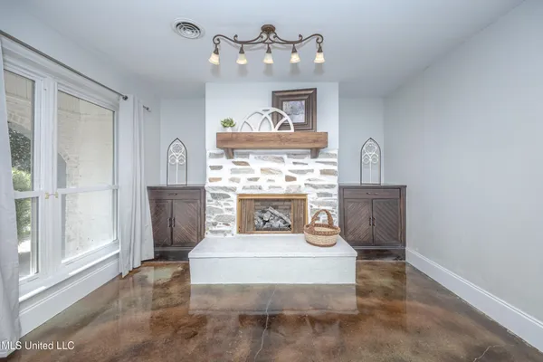 $2,800 | 6009 Switzer Cove, Ocean Springs, MS 39564
