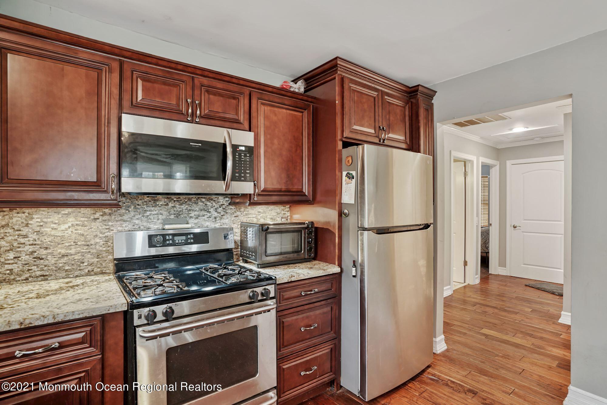 29 Wrangle Brook Road Toms River, NJ 08755 - Photo 13 of 28 013_29_Wrangle_Brook_Rd_360615_676411