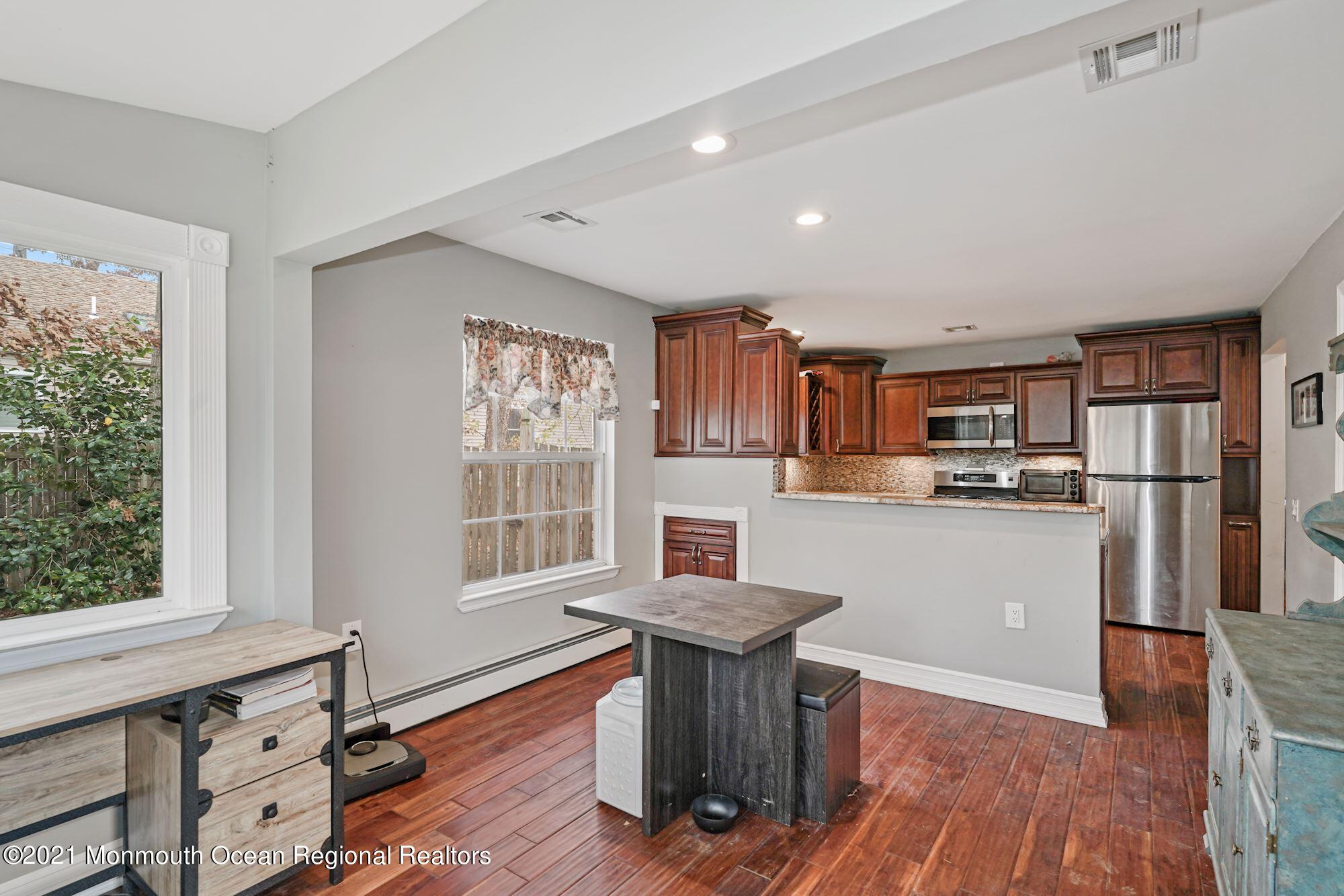29 Wrangle Brook Road Toms River, NJ 08755 - Photo 17 of 28 017_29_Wrangle_Brook_Rd_360615_676411