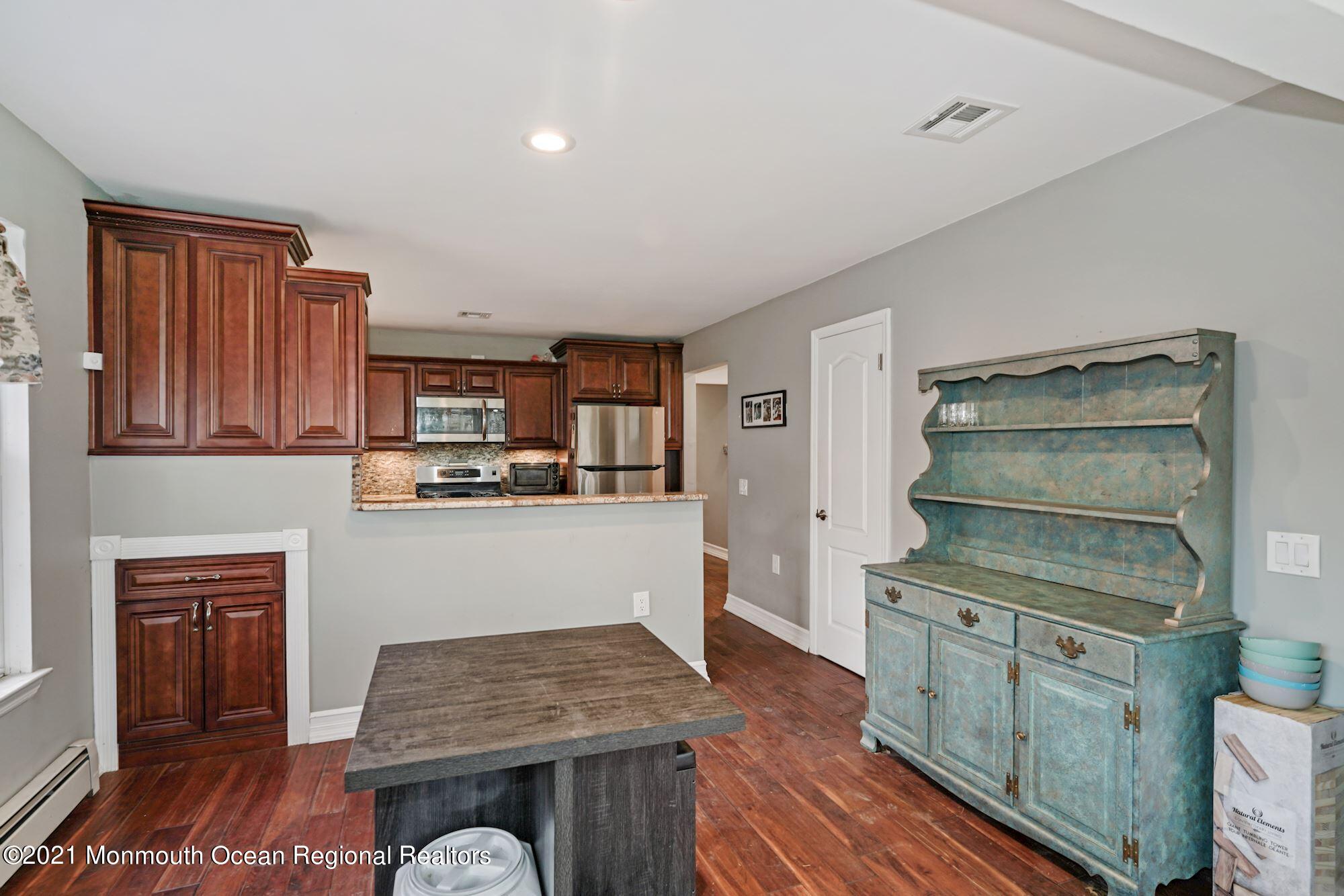29 Wrangle Brook Road Toms River, NJ 08755 - Photo 18 of 28 018_29_Wrangle_Brook_Rd_360615_676411