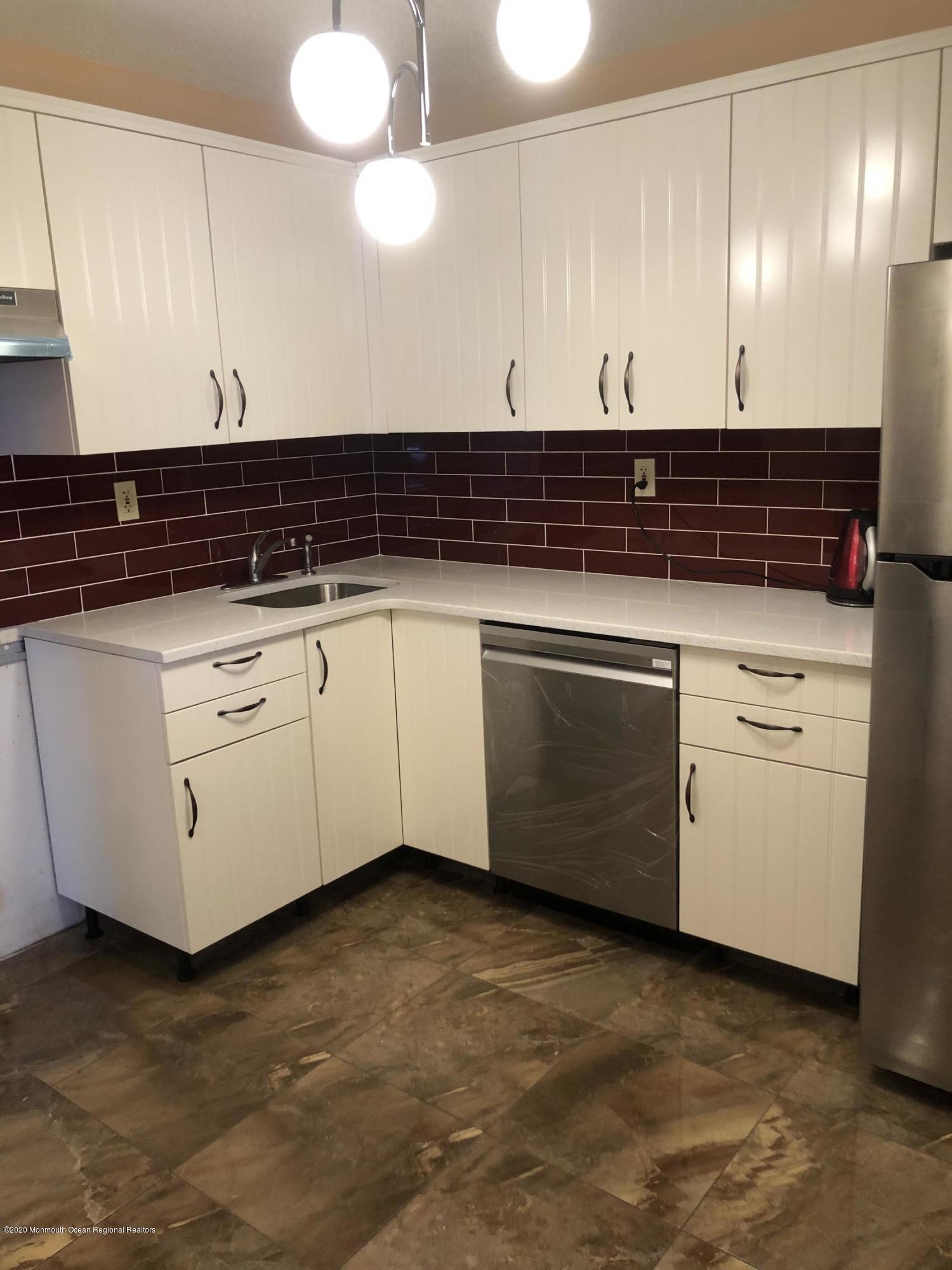 E845C755-CDF2-4751-8DEA-37CF5EB4E1E2