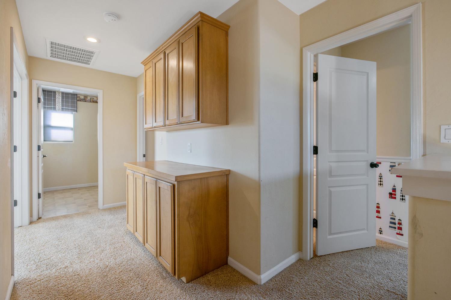 5586 East Atchison Street Fresno, CA 93727 - Photo 9 of 57