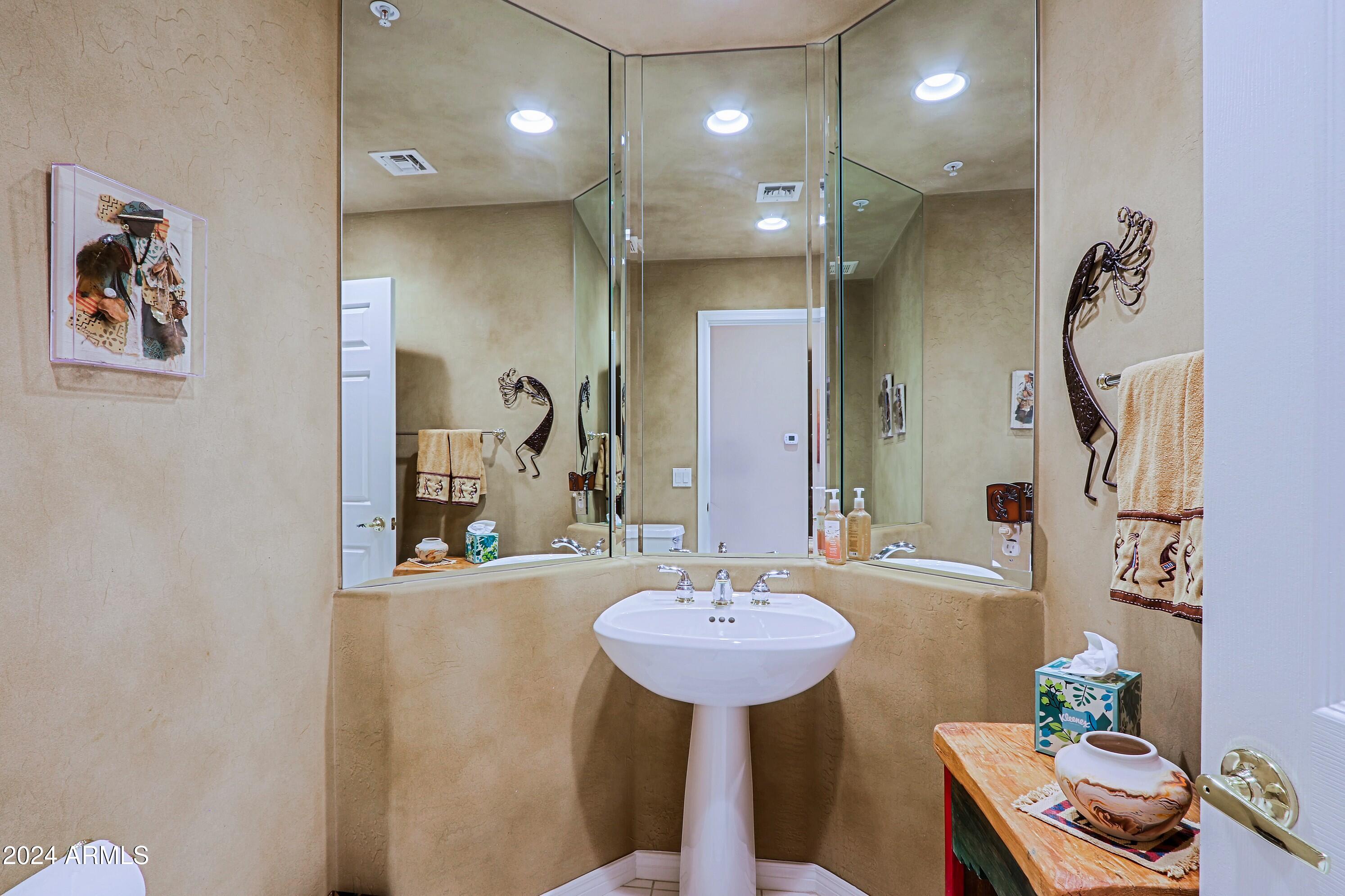 6135 East Evening Glow Drive Scottsdale, AZ 85266 - Photo 30 of 118 Powder Room
