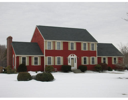 19 Hunters Run Franklin, MA 02038 - Photo 1 of 10 Gallery Image 1