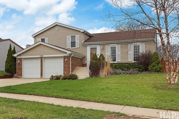 $575,000 | 725 Buffalo Circle, Carol Stream, IL 60188