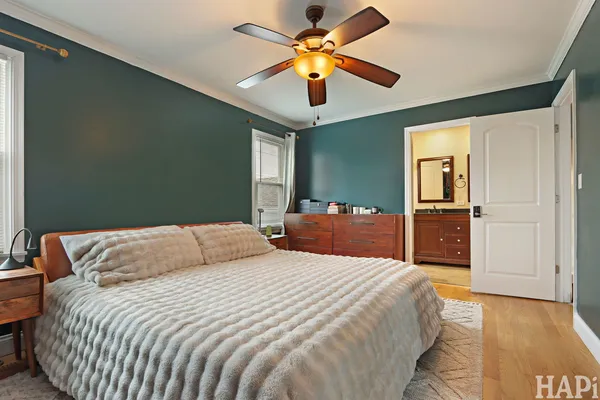 $575,000 | 725 Buffalo Circle, Carol Stream, IL 60188