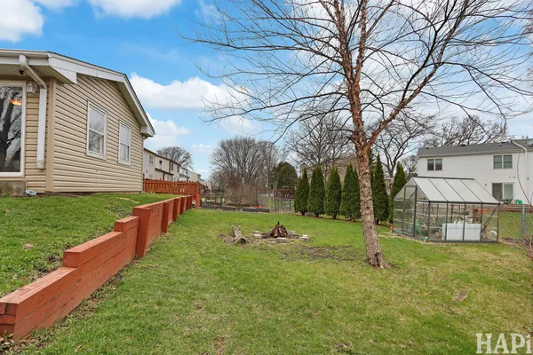 $575,000 | 725 Buffalo Circle, Carol Stream, IL 60188